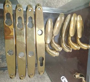 Puxador da porta de Zamak e máquina do chapeamento dos fechamentos PVD, chapeamento de ouro do ZRN das torneiras do bronze