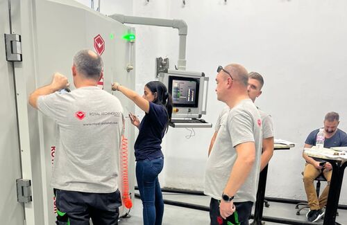 Últimas notícias da empresa sobre Melhore a eficiência do revestimento e a qualidade do filme com os revestimentos por evaporação térmica da Royal Technology