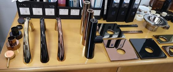 Bom preço. Máquina do chapeamento dos torneiras de bronze PVD, revestimentos dos torneiras PVD do tubo dos SS on-line