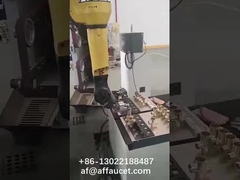 Máquina de moedura automática industrial do robô dos torneiras com pilha de 2 robôs